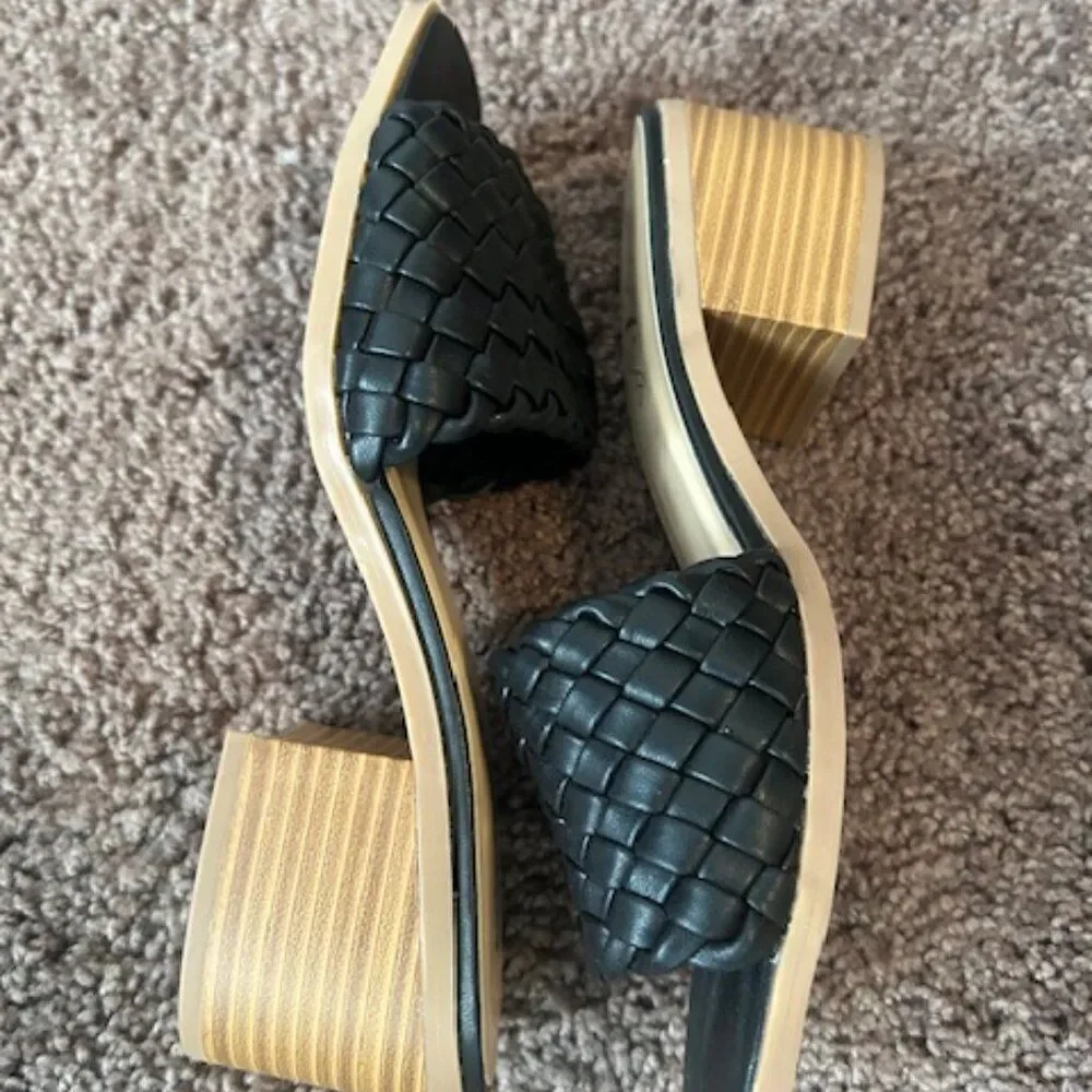 Vintage 7 eight Black open toe heel sandals, size 7M